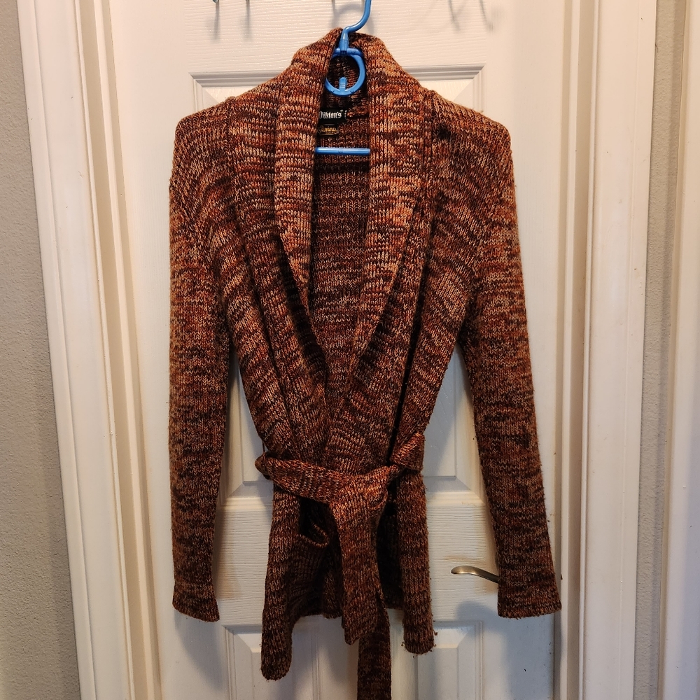Dikton's cardigan sweater size 48/m?